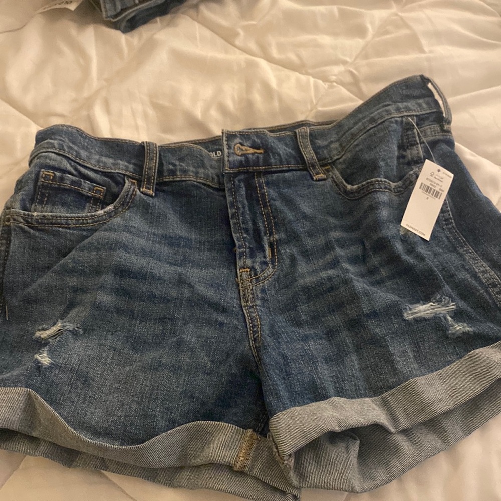 brand new Old Navy Boyfriend jean shorts
